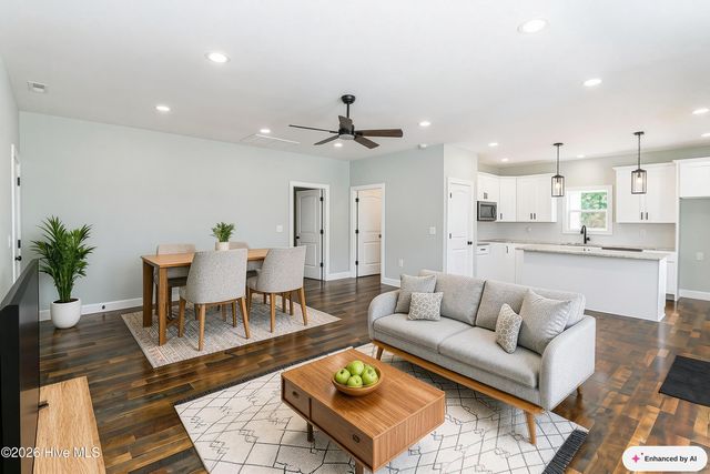 105 Franklin Street, La Grange, NC 28551
