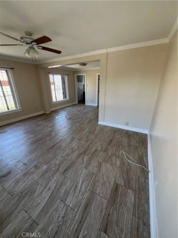 5216 S Budlong, Los Angeles, CA 90037