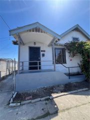 5216 S Budlong, Los Angeles, CA 90037