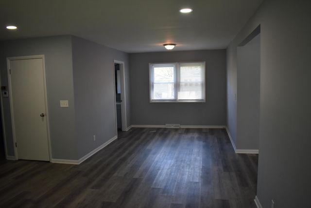 1415 W 62nd Avenue, Merrillville, IN 46410