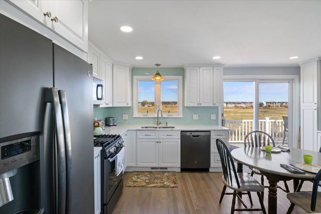 72 Island Path, Hampton, NH 03842