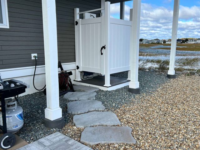 72 Island Path, Hampton, NH 03842