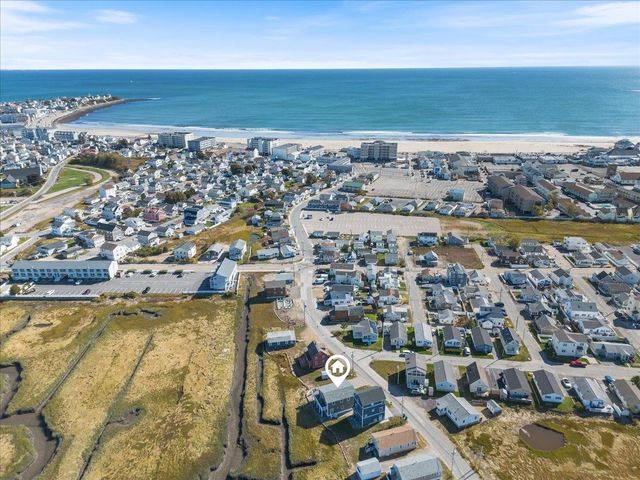 72 Island Path, Hampton, NH 03842