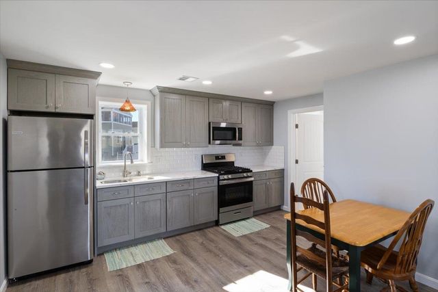 72 Island Path, Hampton, NH 03842