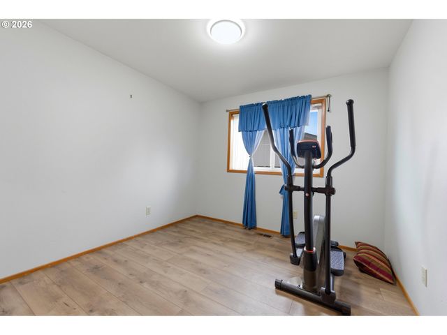 91153 N MILLER St, Eugene, OR 97408