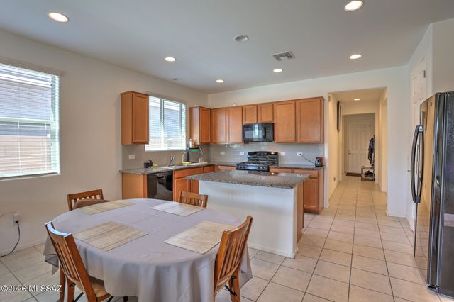 995 W Calle Tolima, Sahuarita, AZ 85629