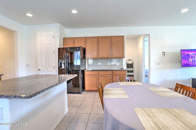 995 W Calle Tolima, Sahuarita, AZ 85629