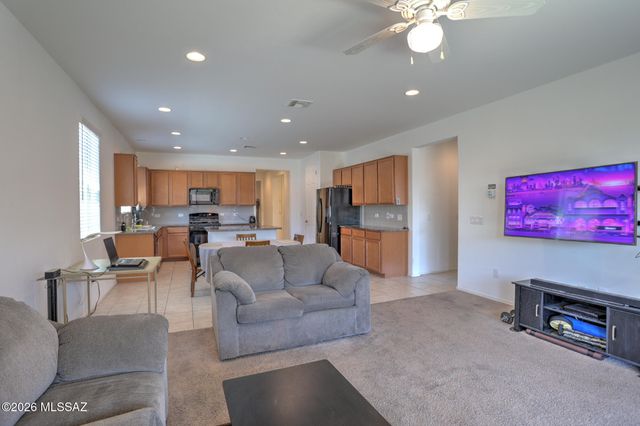 995 W Calle Tolima, Sahuarita, AZ 85629