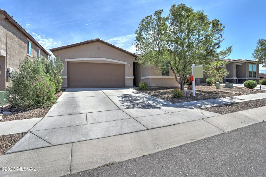 995 W Calle Tolima, Sahuarita, AZ 85629