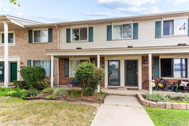 13408 Denver Circle N, Sterling Heights, MI 48312