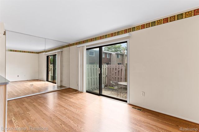 13408 Denver Circle N, Sterling Heights, MI 48312
