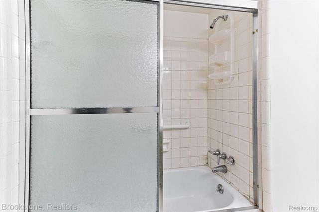 13408 Denver Circle N, Sterling Heights, MI 48312
