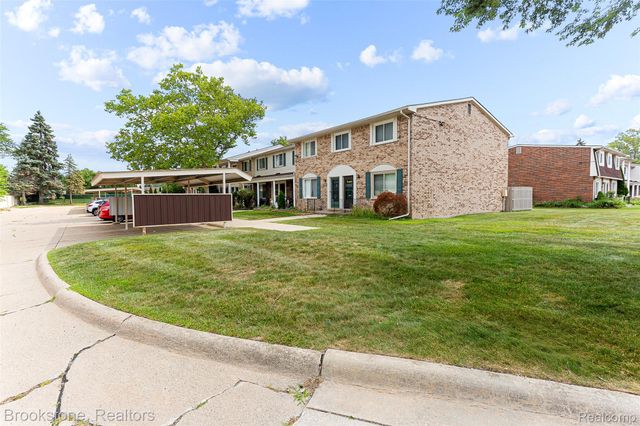 13408 Denver Circle N, Sterling Heights, MI 48312