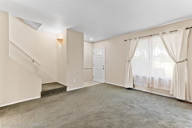 13408 Denver Circle N, Sterling Heights, MI 48312