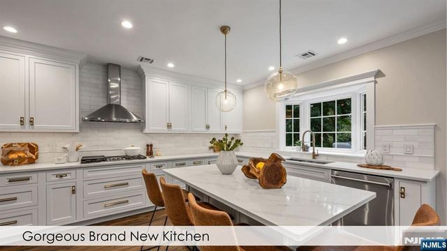 371 Fairmount Road, Ridgewood, NJ 07450