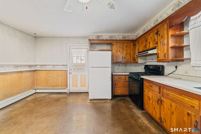 7 Hamburg Street, Shelton, CT 06484