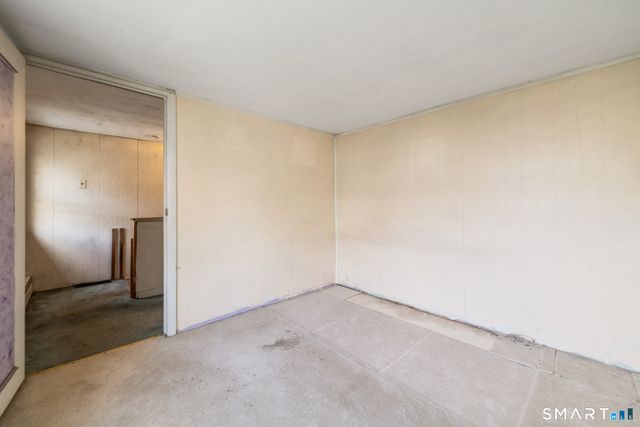 7 Hamburg Street, Shelton, CT 06484