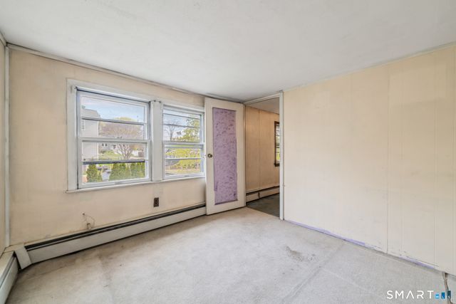 7 Hamburg Street, Shelton, CT 06484