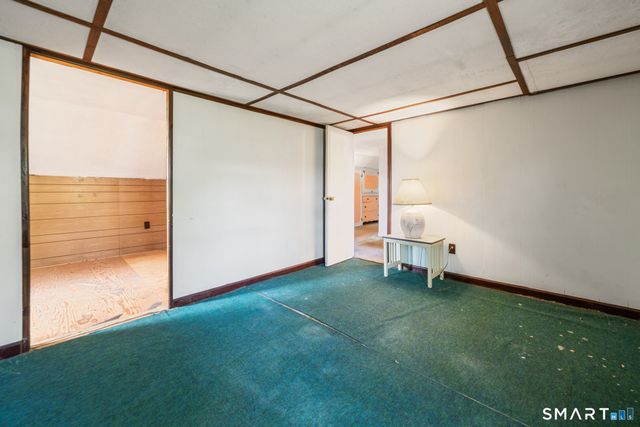 7 Hamburg Street, Shelton, CT 06484