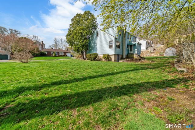 7 Hamburg Street, Shelton, CT 06484