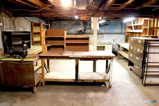 7 Hamburg Street, Shelton, CT 06484