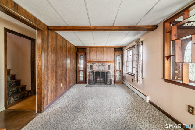 7 Hamburg Street, Shelton, CT 06484