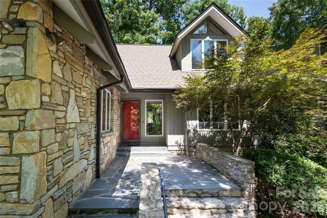 25 E Forest Road, Asheville, NC 28803
