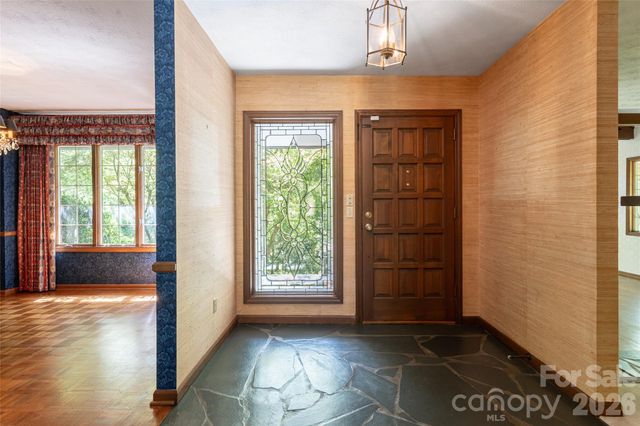 25 E Forest Road, Asheville, NC 28803