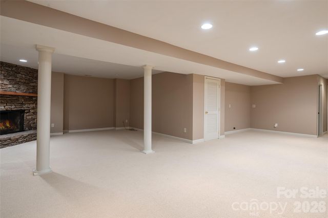 25 E Forest Road, Asheville, NC 28803