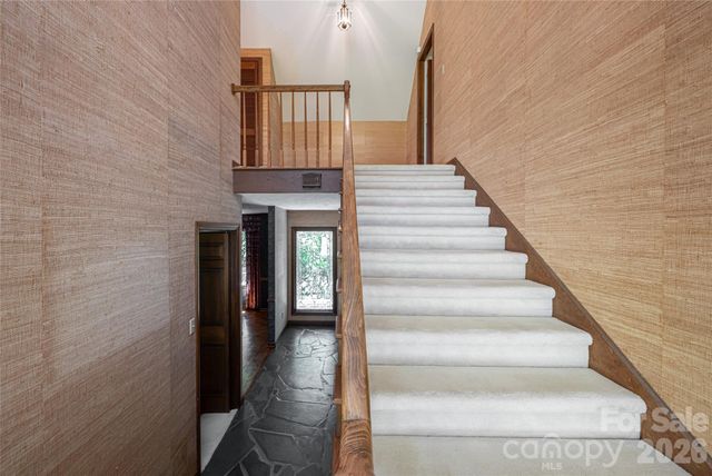 25 E Forest Road, Asheville, NC 28803