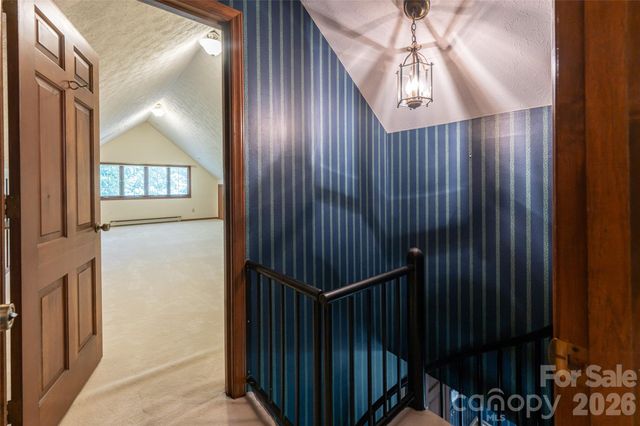 25 E Forest Road, Asheville, NC 28803