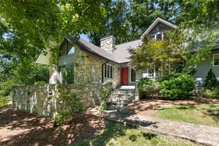 25 E Forest Road, Asheville, NC 28803