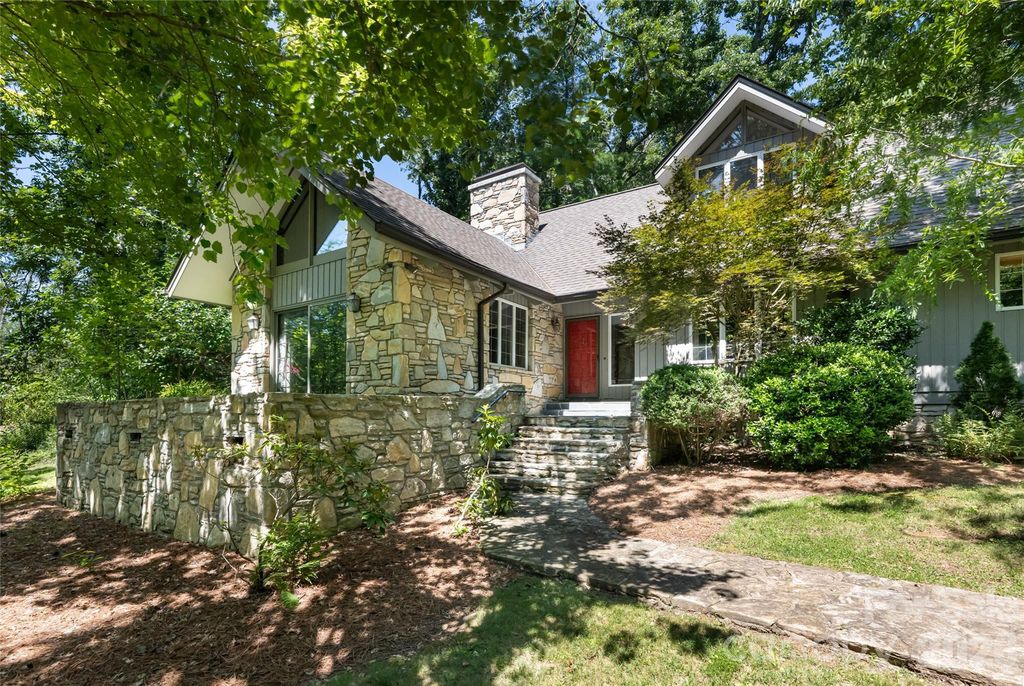 25 E Forest Road, Asheville, NC 28803