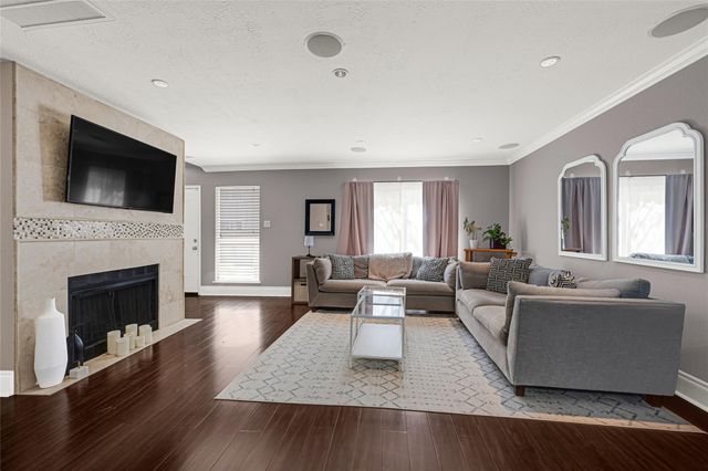 2379 Briarwest Boulevard 85, Houston, TX 77077