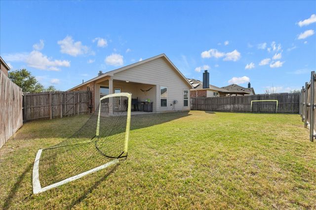 8741 Sierra Trail, Cross Roads, TX 76227