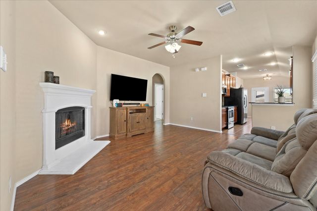 8741 Sierra Trail, Cross Roads, TX 76227