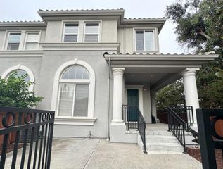 223 Vista Roma Way, San Jose, CA 95136