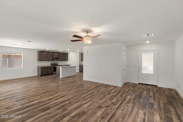 649 W RED HAWK Court, Casa Grande, AZ 85122