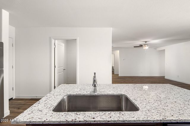 649 W RED HAWK Court, Casa Grande, AZ 85122