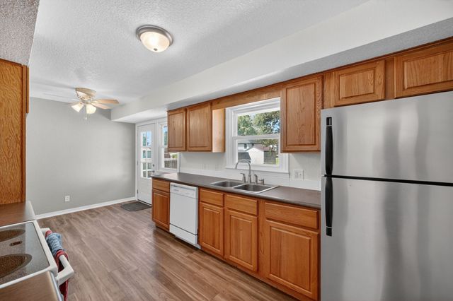 6820 NW 5th Court, Des Moines, IA 50313