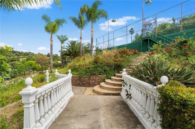 10696 Skyline Drive, North Tustin, CA 92705