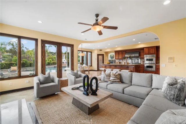 10696 Skyline Drive, North Tustin, CA 92705