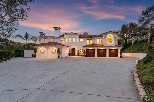 10696 Skyline Drive, North Tustin, CA 92705