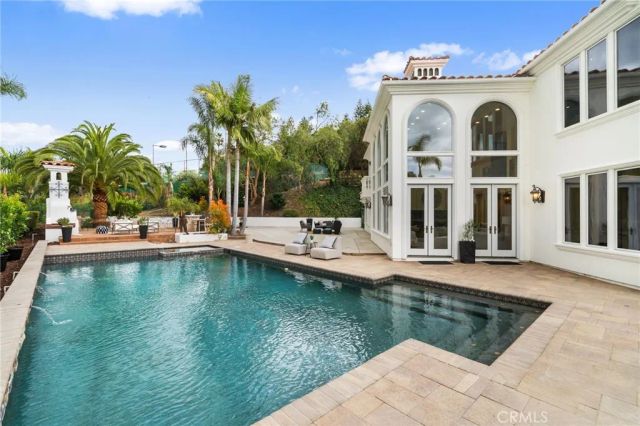 10696 Skyline Drive, North Tustin, CA 92705