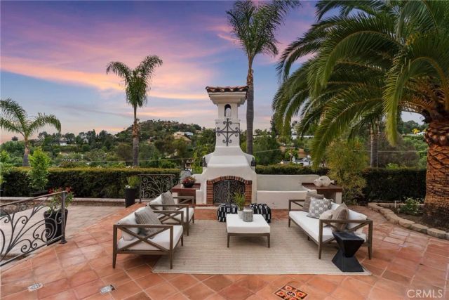 10696 Skyline Drive, North Tustin, CA 92705