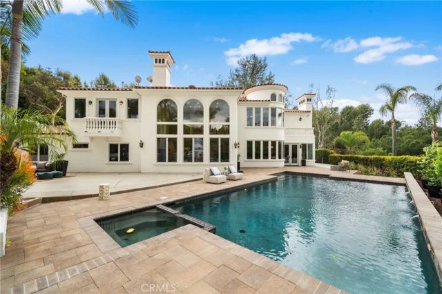 10696 Skyline Drive, North Tustin, CA 92705