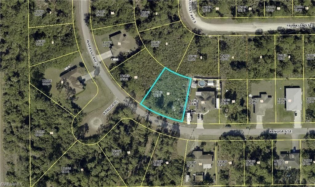 905 Kanuga ST E, LEHIGH ACRES, FL 33974 — photo 2