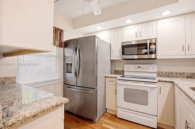 338 Bradstrom Circle A104, Naples, FL 34113