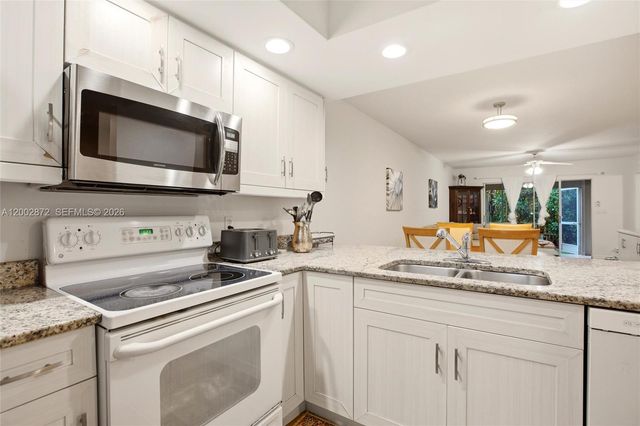 338 Bradstrom Circle A104, Naples, FL 34113