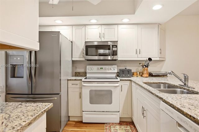 338 Bradstrom Circle A104, Naples, FL 34113